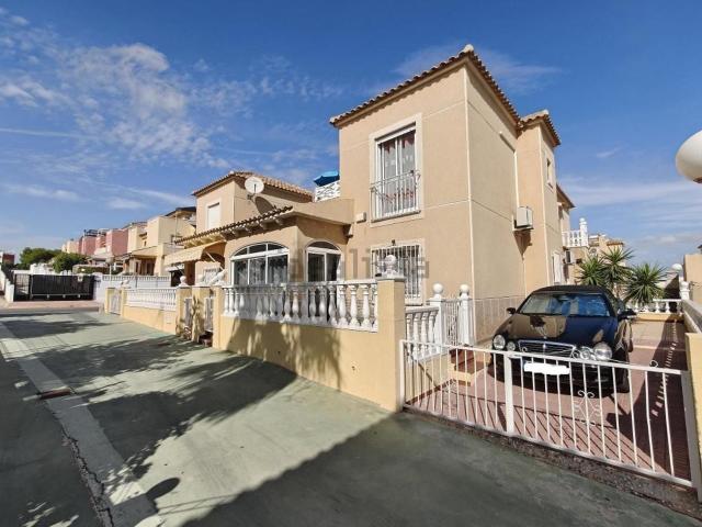 Chalet, Zona Lago Los Almendros, Orihuela