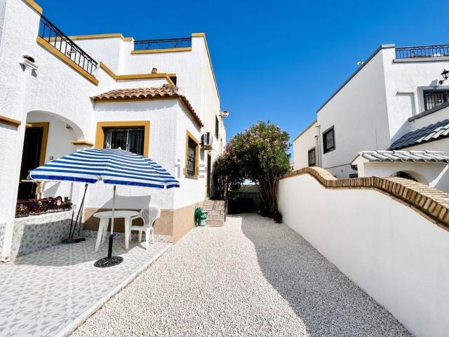 Chalet, Zona Lago Los Almendros, Orihuela