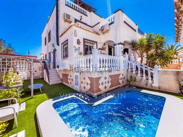 Chalet, Zona Lago Los Almendros, Orihuela