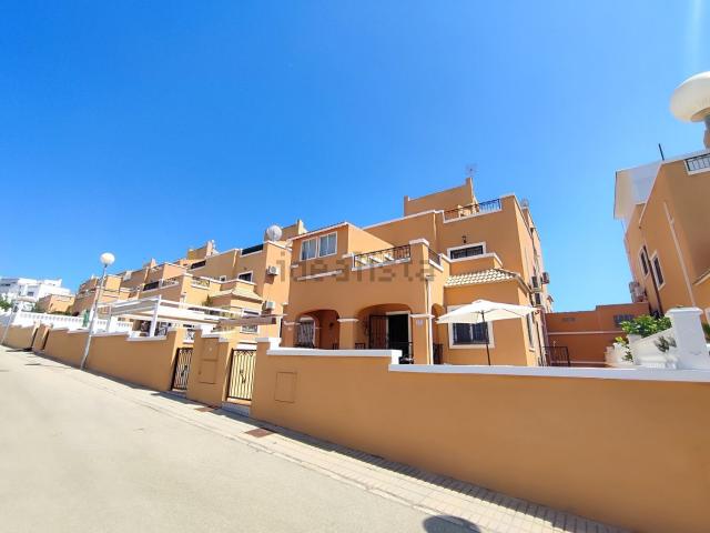 Chalet, Zona Lago Los Almendros, Orihuela