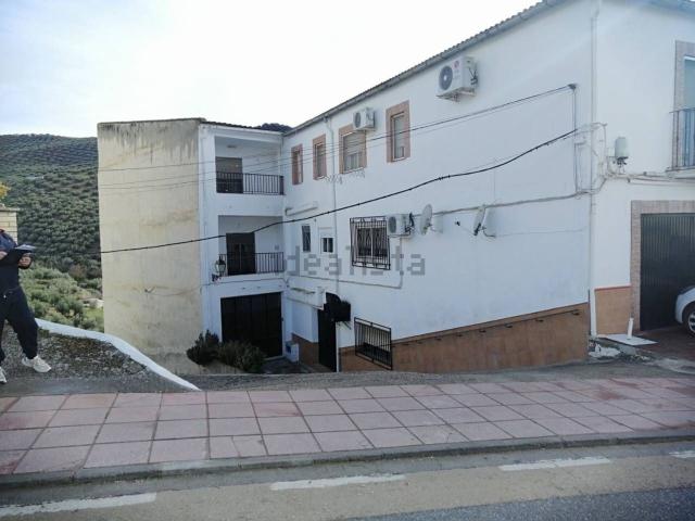 Chalet, Zagra