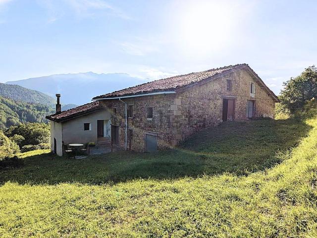 Chalet, Zegama