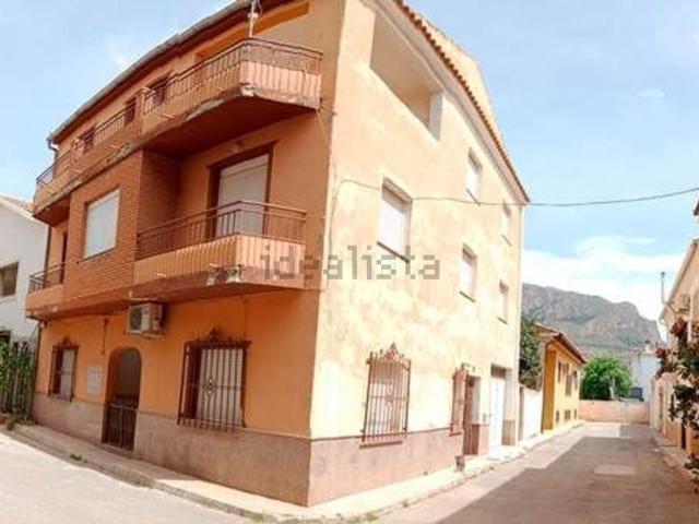 Chalet, Zujar