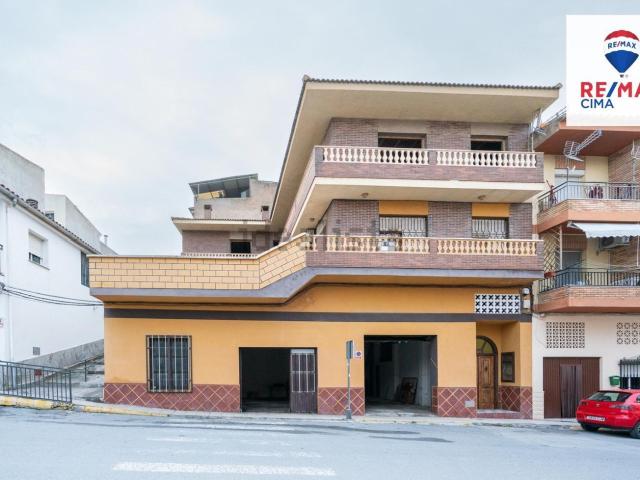 Chalet, Zujar