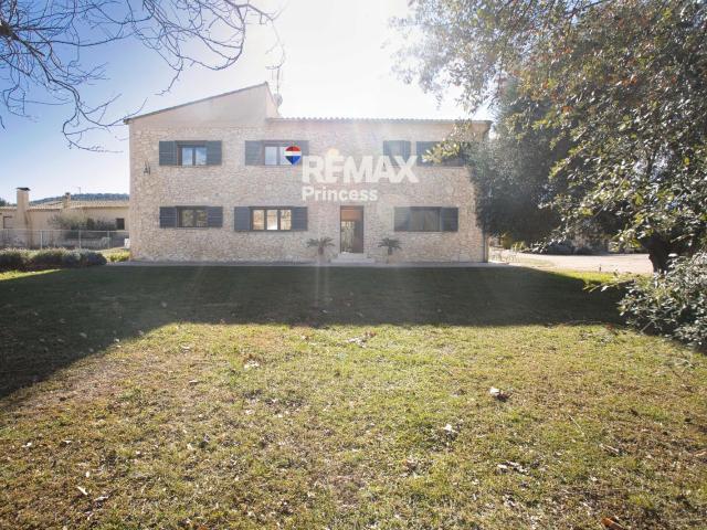 Chalets Independientes en venta. Castalla