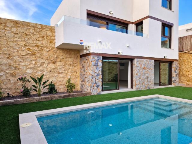 Chalets Independientes en venta. Finestrat