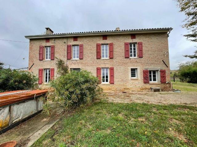 Chaleureux corps de ferme d'environs 250m² sur une parcelle de 5