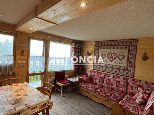 Chaleureux deux pièces hameau de Crève Coeur