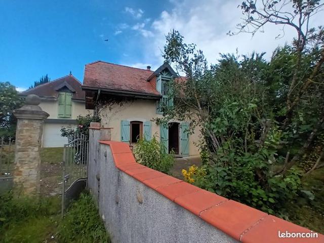 Chaleureuse maison ancienne 3ch Terrain de 1200m2 Esprit campagne