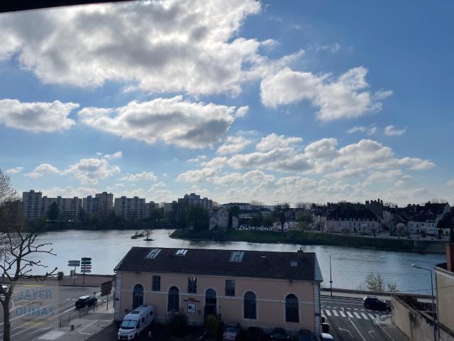 CHALON SUR SAONE CENTRE VILLE Bel Appartement T3 en Duplex