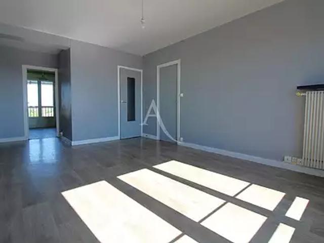 Chalon sur Saône 71100 Achat / Vente appartement 3 pièces t3 au dernier étage cave
