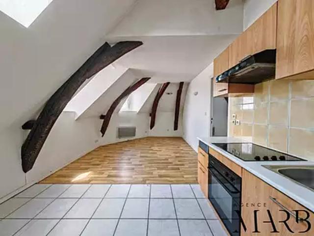 Chalonnes sur Loire 49290 Achat / Vente appartement 2 pièces t2 au dernier étage