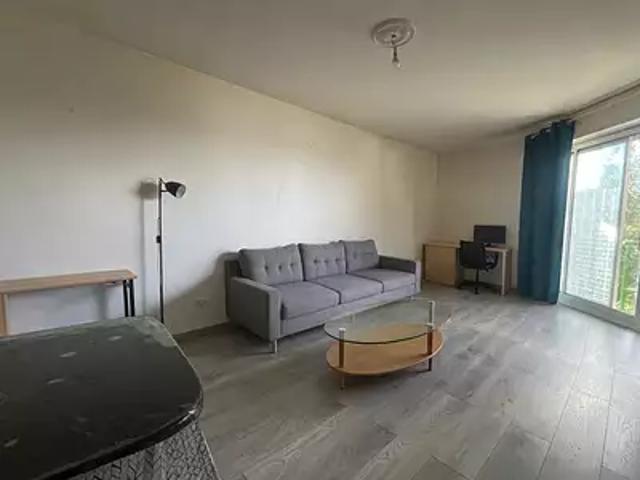 Challans 85300 Achat / Vente appartement 2 pièces t2 au dernier étage cave