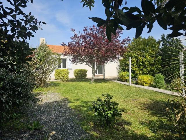 Maison 3 pièces 69 m² + jardin 457m²,1997, proximité commodités