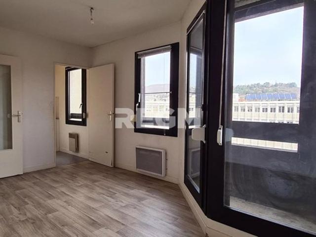 Chamalières. Résidence séniors. Studio 25,93 m2