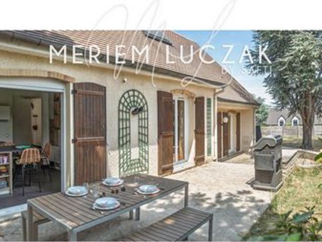 CHAMBOURCY – Belle maison familiale de 204 m² sur grand terrain arboré