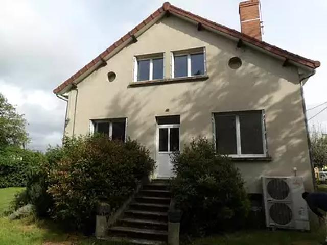 Chambon sur Voueize 23170 Achat / Vente maison 6 pièces t6 jardin cave