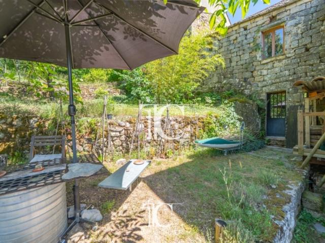 CHAMBONAS 07140 MAISON DE HAMEAU EN PIERRES 109M² 2 CHAMBRES 2842M² DE TERRAIN ATTENANT ET NON ATTENANT
