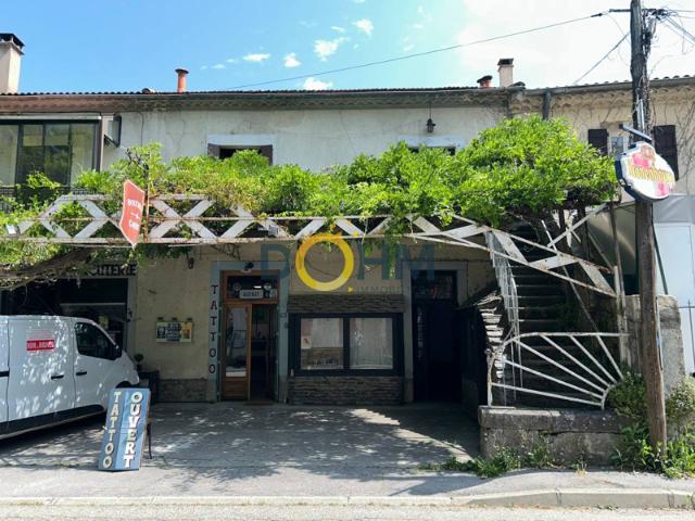 Chamborigaud, Maison centre ville d'environ 94m2 sur balcon