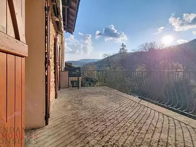 Chambost Allières 69870 Achat / Vente maison 7 pièces t7 terrasse parking
