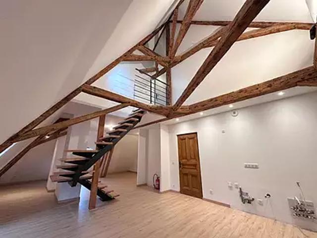 Chambéry 73000 Achat / Vente appartement 3 pièces t3 au dernier étage cave