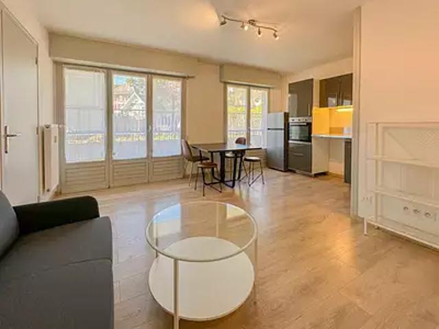 Chambéry 73000 Location appartement 1 pièce t1 au dernier étage cave