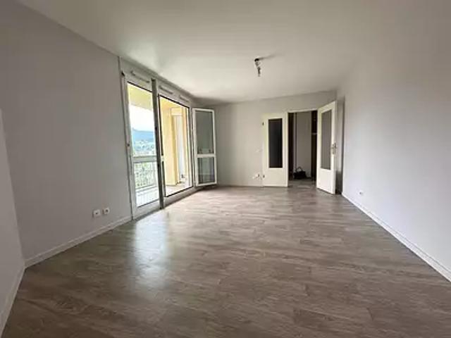 Chambéry 73000 Location appartement 2 pièces t2 cave