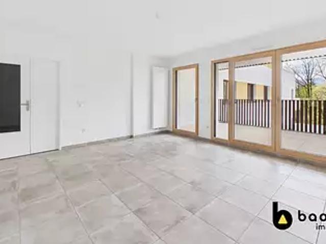 Chambéry 73000 Location appartement 3 pièces t3 terrasse