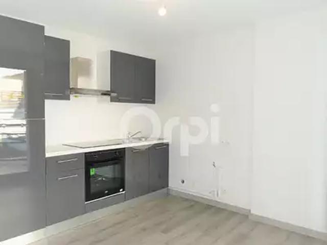 Chambéry 73000 Location appartement 3 pièces t3 balcon