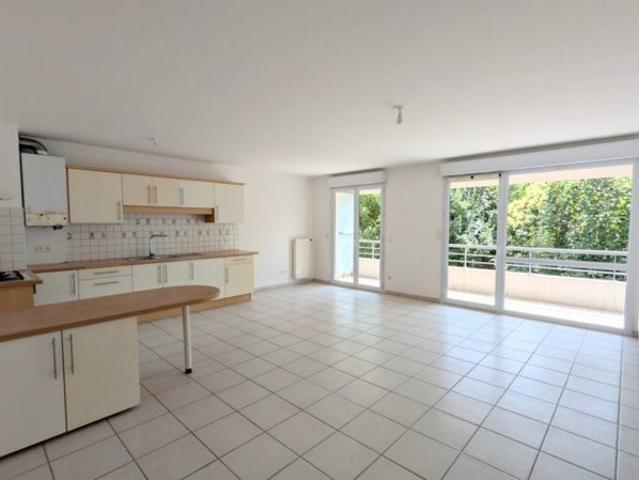 CHAMBERY T3 lumineux de 68 m² avec terrasse et garage