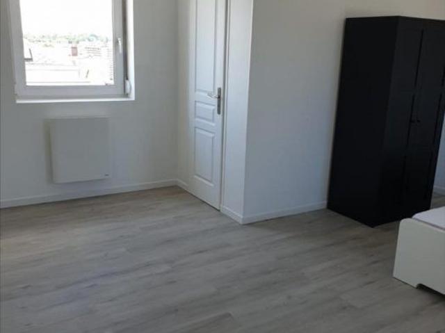 CHAMBRE MEUBLE
