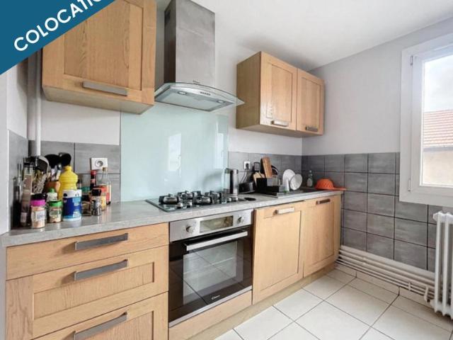 Chambre meublée 10m² dans coloc rénové – Jarville
