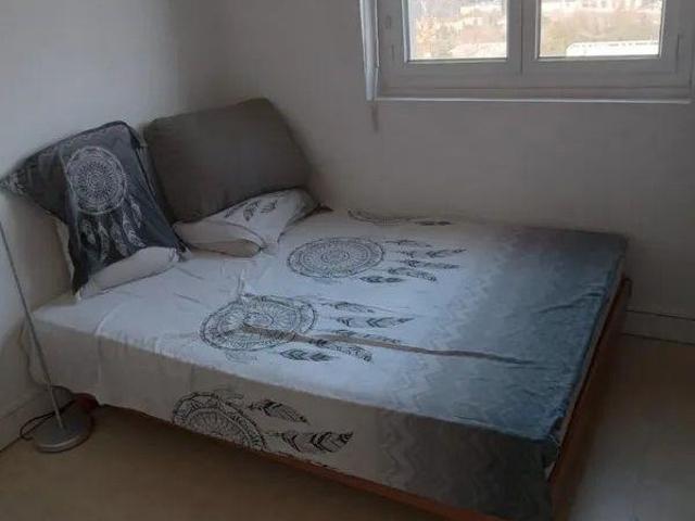 Chambre meublée 10m² dans un appartement