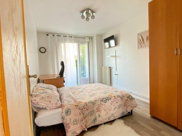 Chambre meublée 11m² – Tout inclus 550 – Eligible
