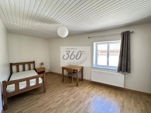 Chambre meublée 14,5 m² à Cluny avec équipements complets