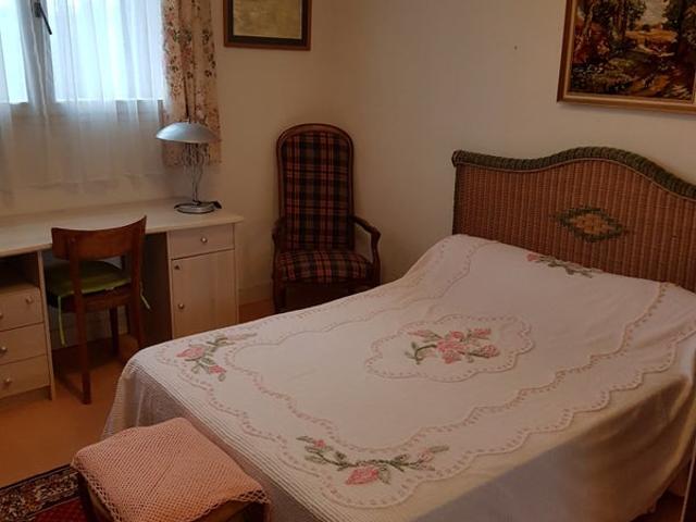 Chambre meublée