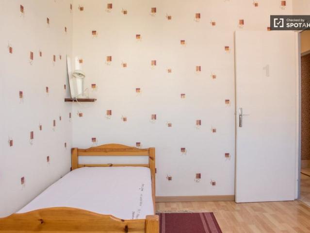 Chambre meublée colocation Villeurbanne Métro A