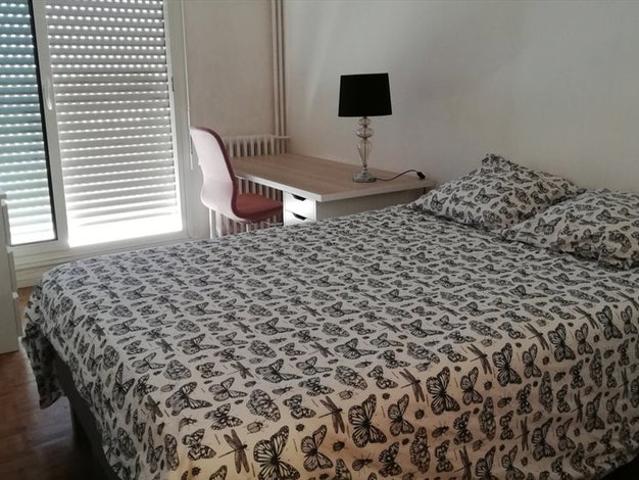 Chambre meublée colocation fille