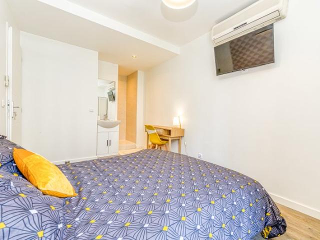Chambre meublée avec douche privative TTC