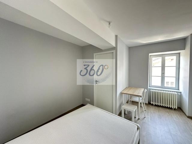 Chambre meublée avec jardin à Cluny