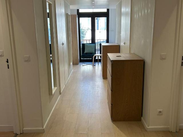 Chambre meublée avec SDE et WC individuels