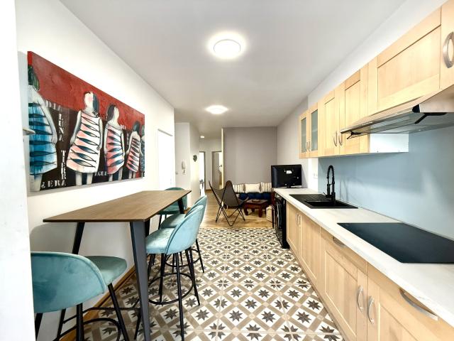 Chambre meublée dans T4 avec terrasse