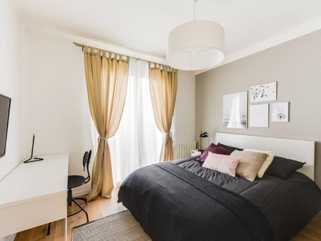 Chambre meublée dans appartement rénové – Tram T3