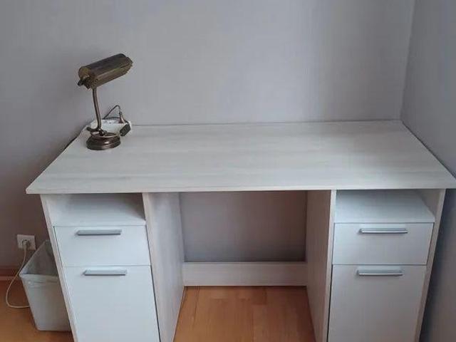 Chambre meublée dans grande maison calme et jardin
