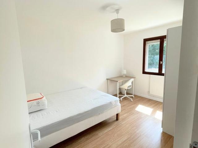 Chambre à louer dans maison meublée T4 80 m2