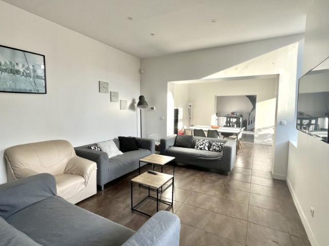 Chambre meublée en colocation salle d'eau privative