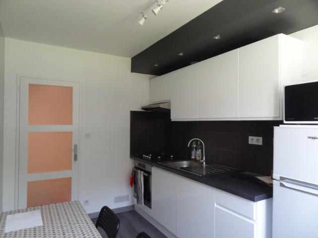 Chambre meublée, étudiante lycée Bréquigny