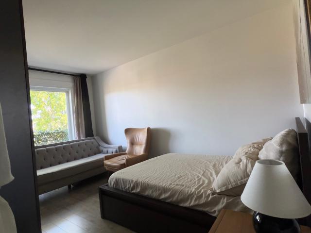 Chambre meublée tout inclus Longueuil Furnished room available all included Longueuil