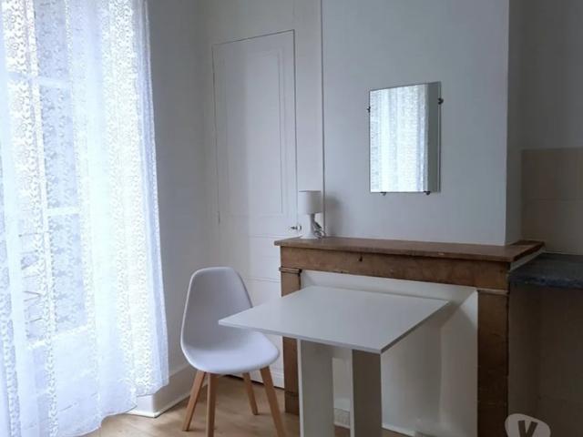 Chambre meublée type mini studio