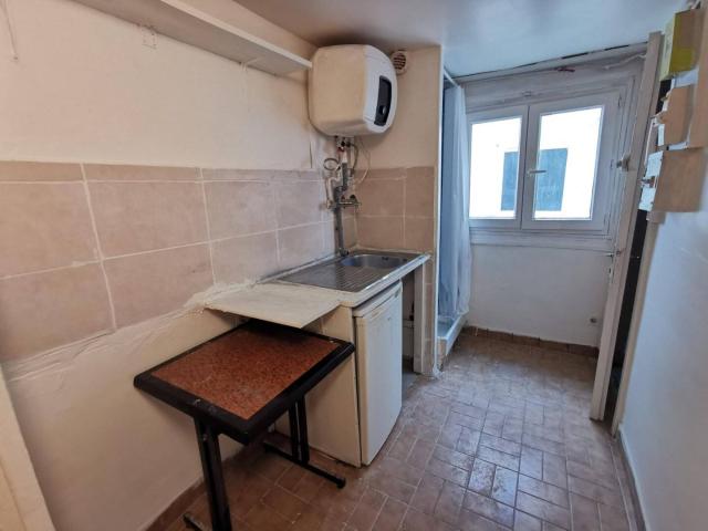 Chambre non louable, sauf en bureau